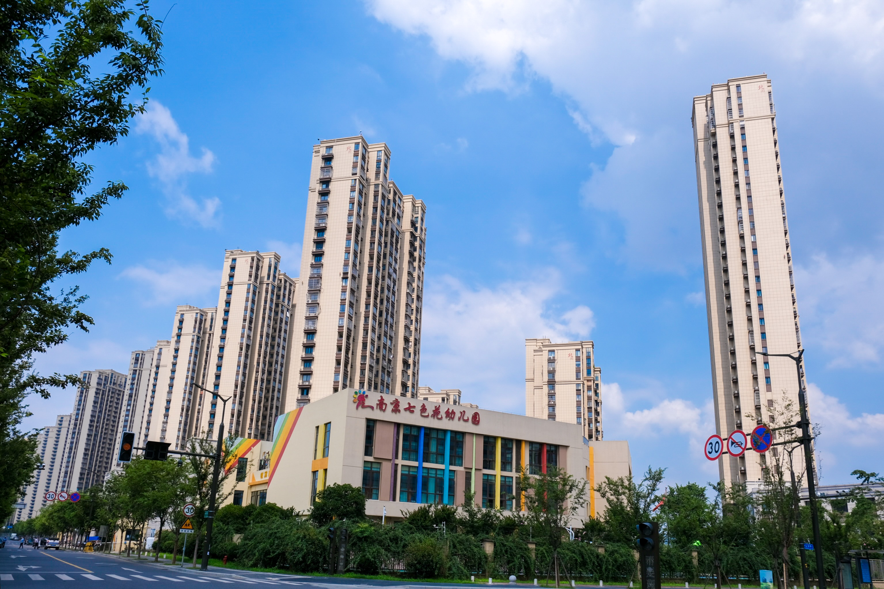 台风过境，，，，，，，这一大波民生项目be like（图说包管房）